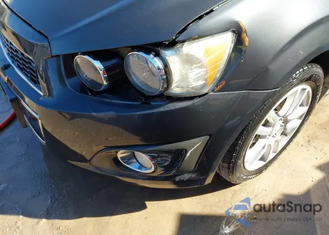 2014 Chevrolet Sonic Lt Auto z USA, uszkodzony, nr VIN 1G1JC6SH6E4222570